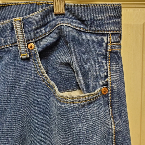 Mens Levis Jeans Size 42 - Picture 5 of 12